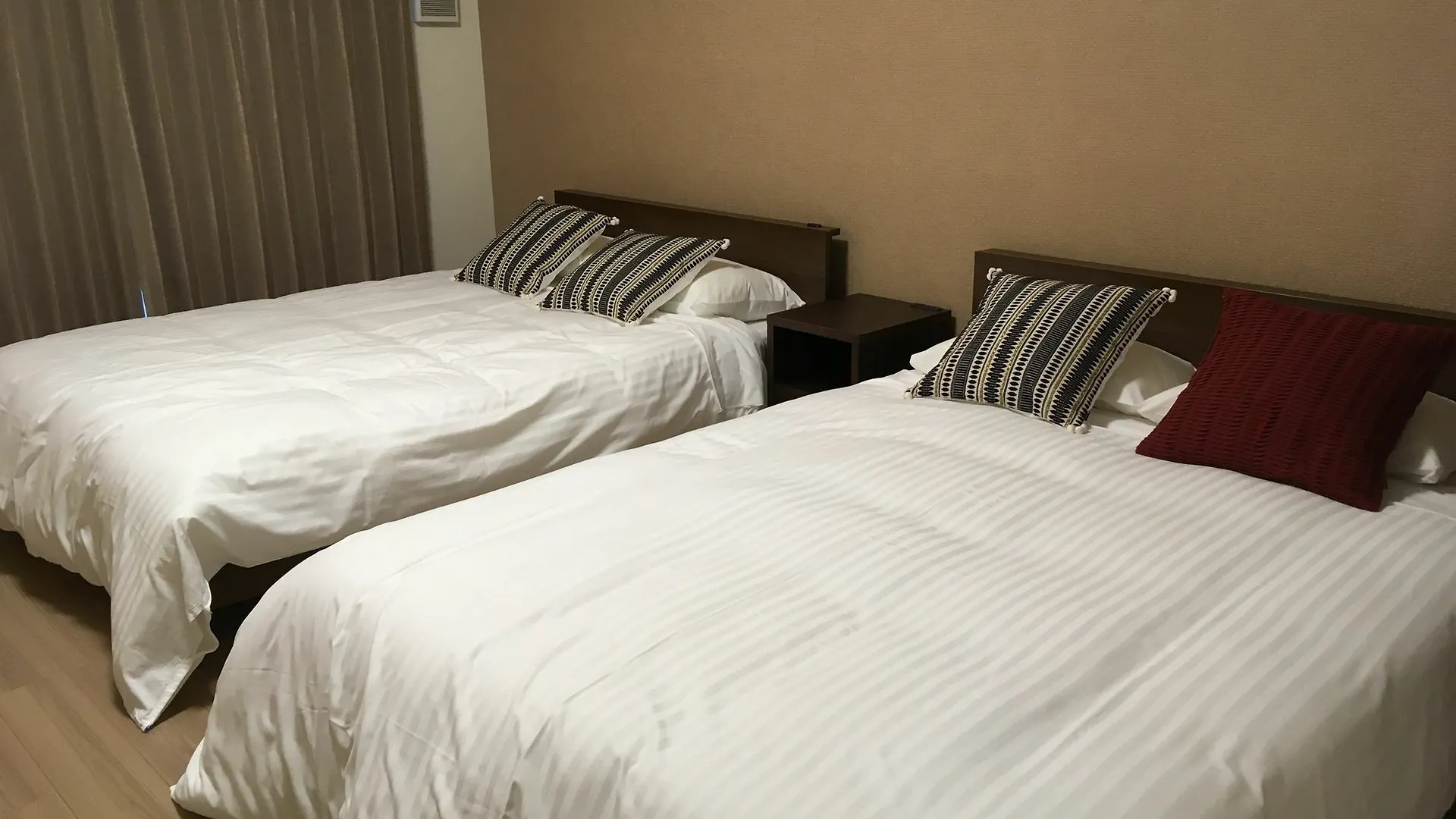 Nedoco Osaka West Lejlighedshotel 3*,